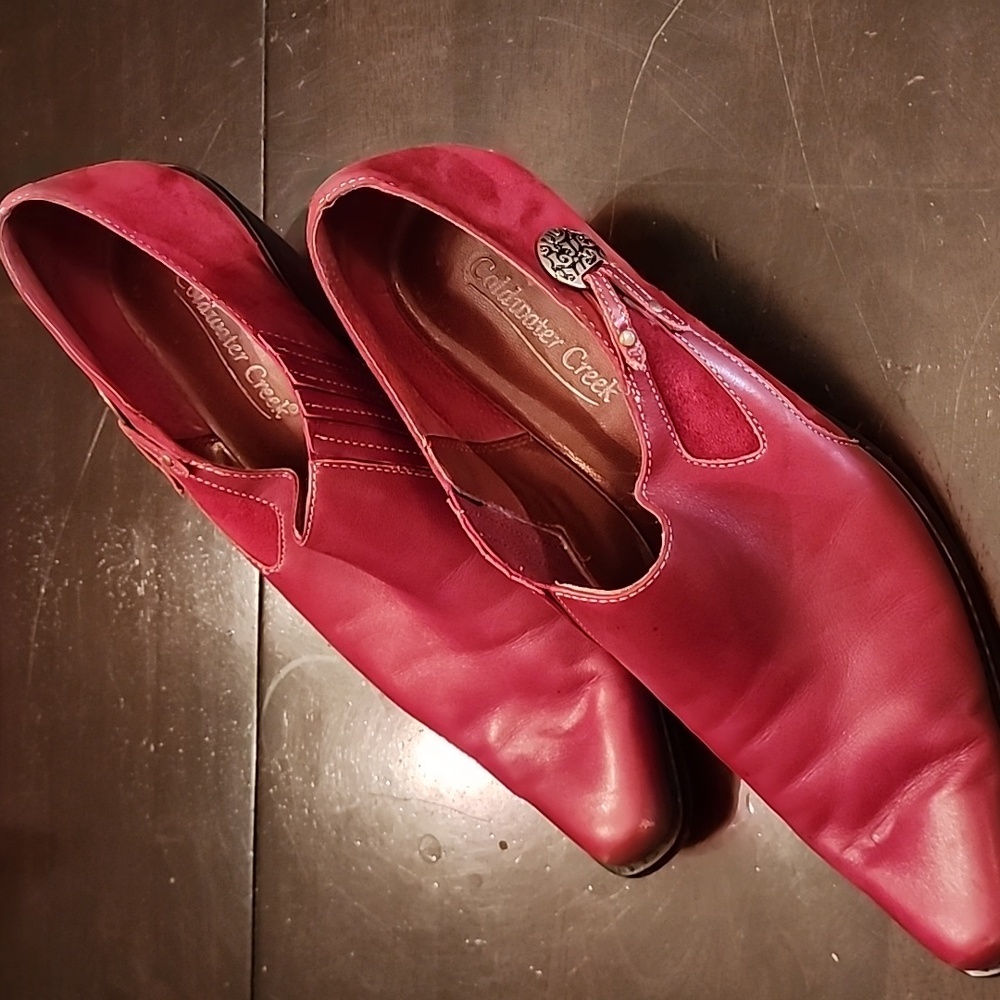 Coldwater Creek ladies red leather booties. Size 10M,